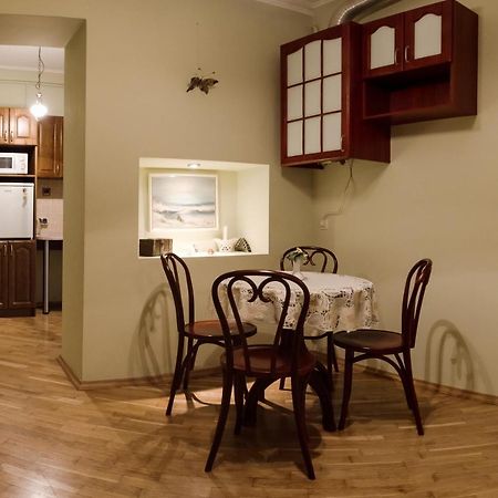 Apartments In The Historical Centre - Lviv Chambre photo